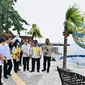 Presiden Joko Widodo saat mengunjungi sekaligus meresmikan kawasan wisata Malalayang Beach Walk Manado, Jumat (20/1/2023).