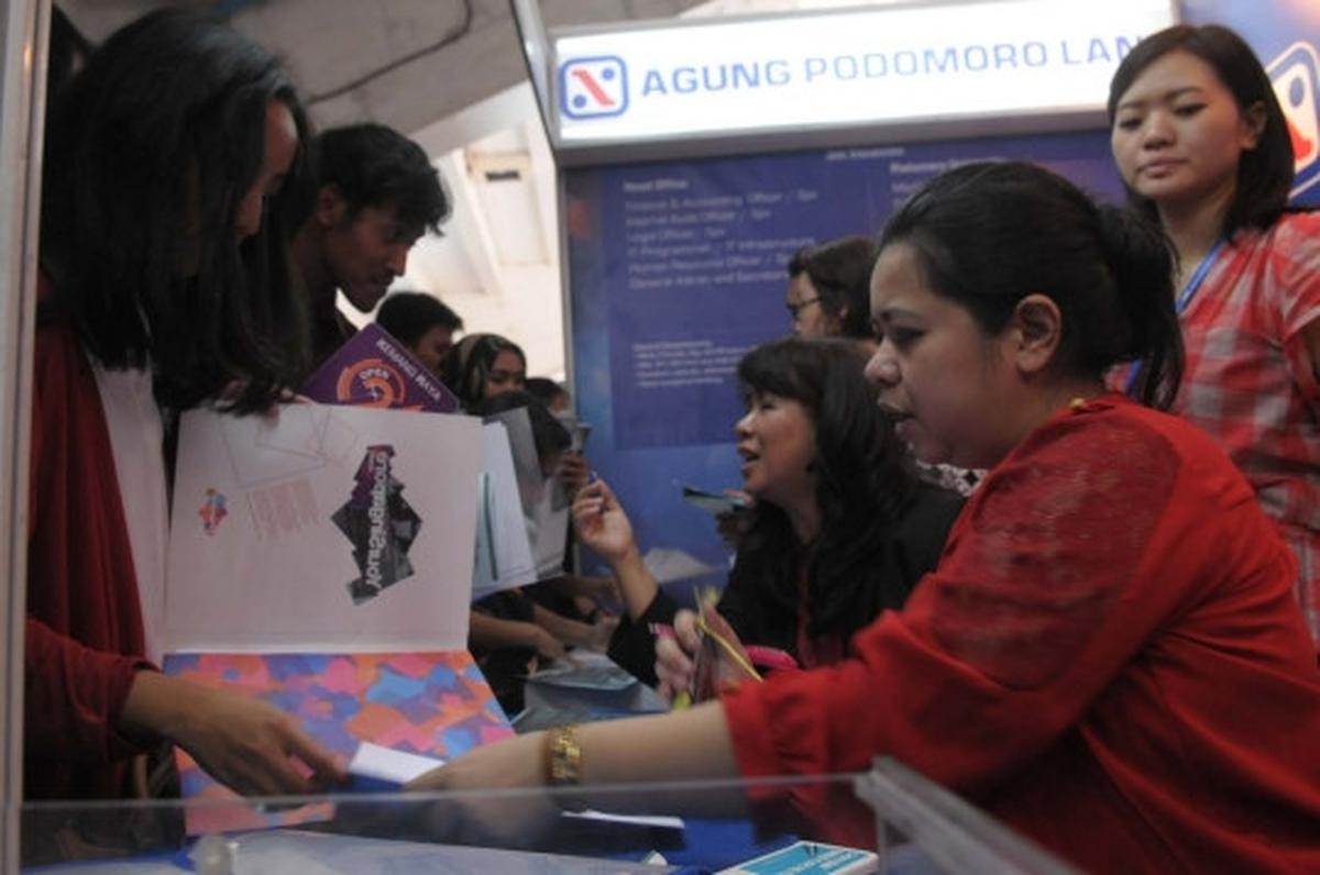 Begini padatnya ribuan pencari kerja di Job Fair GBK