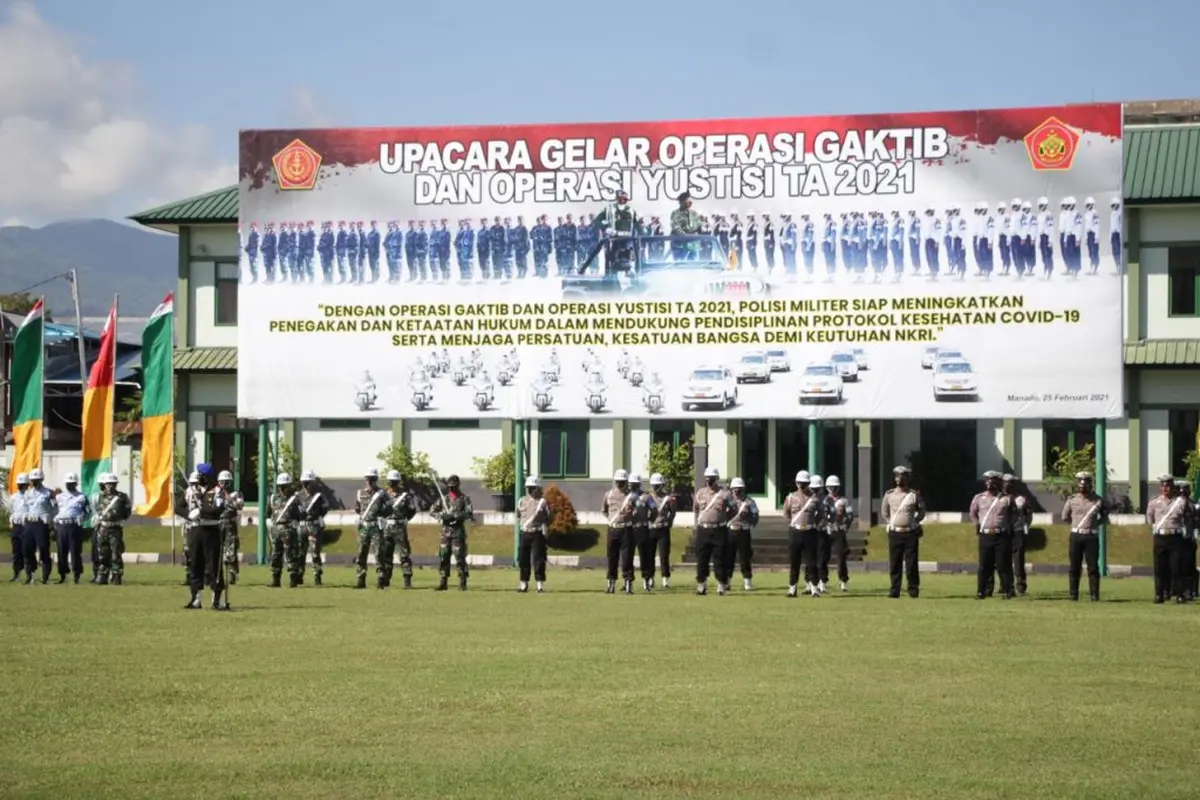 Apel pasukan dalam Operasi Gaktib dan Operasi Yustisi TA 2021 yang digelar di Lapangan Makodam XIII/Merdeka Manado, Sulut, Kamis (25/2/2021).