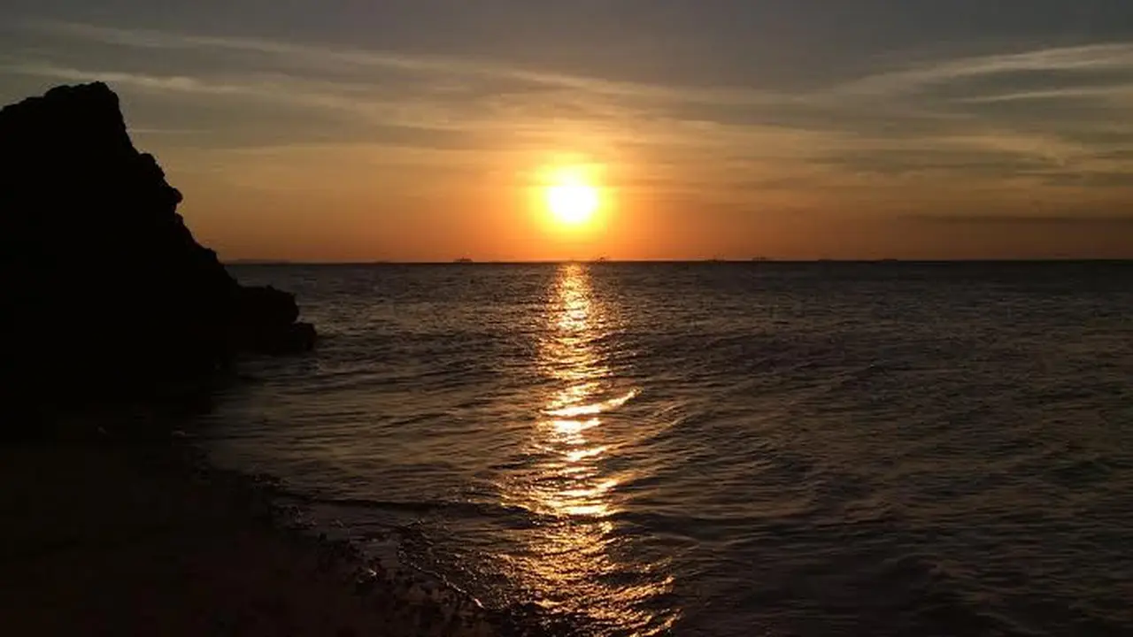 Pantai Batu Nona