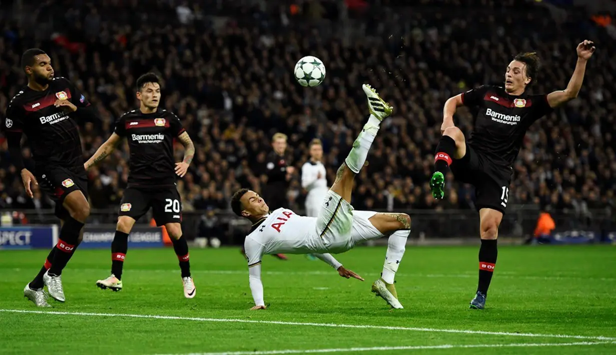 Tottenham Hotspur takluk 0-1 dari tamunya Bayer Leverkusen dalam laga Grup E Liga Champions di Stadion Wembley, Kamis (3/11/2016) dini hari WIB. (Reuters/Dylan Martinez)
