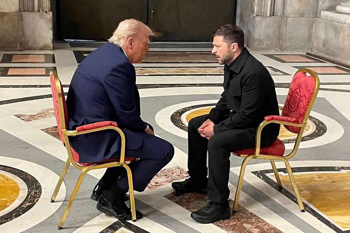 Donald Trump dan Zelensky bicara empat mata jelang upacara pemakaman Paus Fransiskus