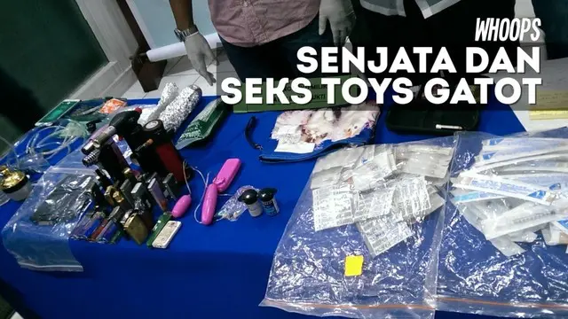 Dari rumah Aa Gatot, polisi menyita benda-benda mengejutkan, seperti senjata api, harimau sumatera, elang jawa, hingga alat bantu seks 