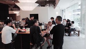 Kedai kopi pop-up dibuka Titik Koma di Erawan, Bangkok, Thailand. (dok. Titik Koma)