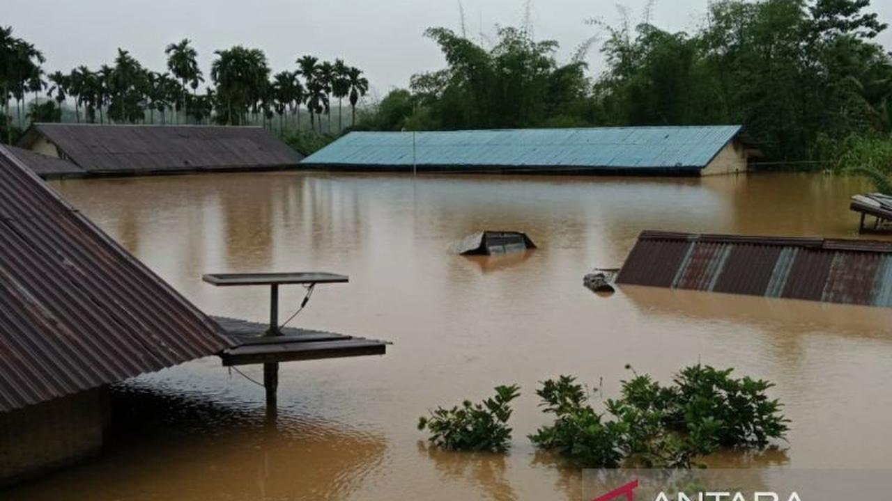 BNPB Salurkan Ratusan Paket Bantuan Logistik ke Sumatera Utara untuk Tanggap Darurat Bencana