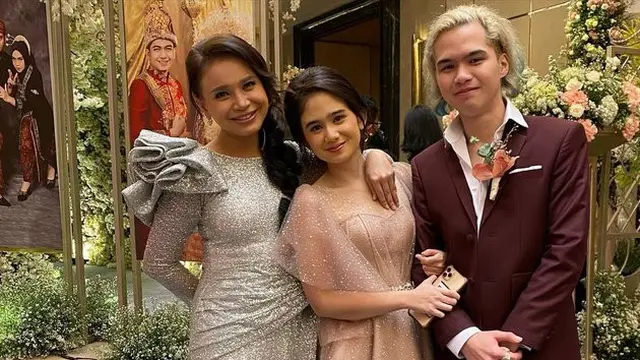Nissa Sabyan dan Ayus Jadi Sorotan, Ini 10 Potret Tamu Artis di Resepsi Ria Ricis