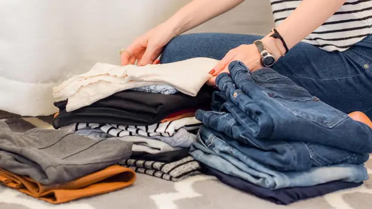 Cara Mudah Menghilangkan Noda Minyak di Baju dengan Dua Bahan Dapur