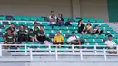 Sejumlah pendukung Australia saat mendukung timnya berlaga di semifinal Piala AFF U-19 2024 di Stadion Gelora Bung Tomo, Surabaya, Sabtu (27/07/2024). (Dok. PSSI)