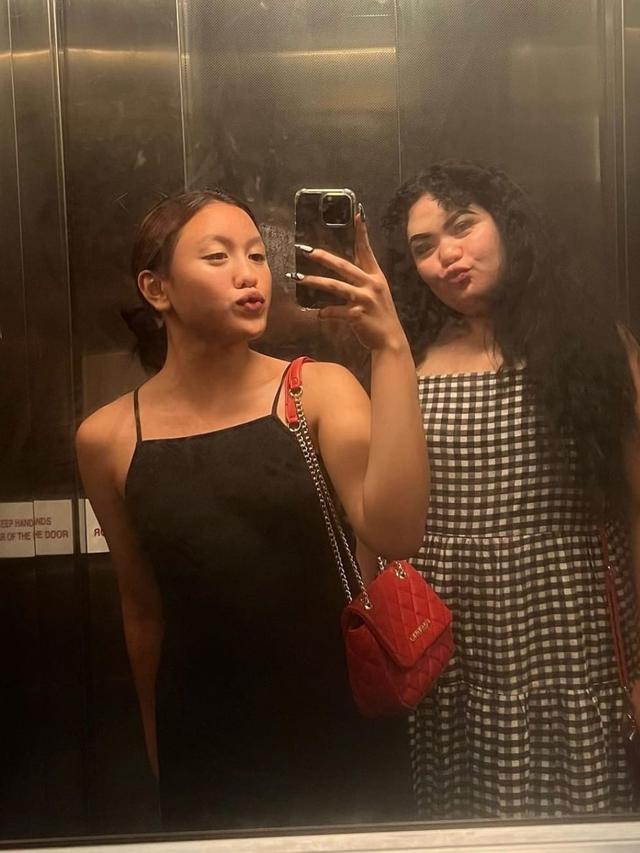 Aktivitas Loly di Inggris