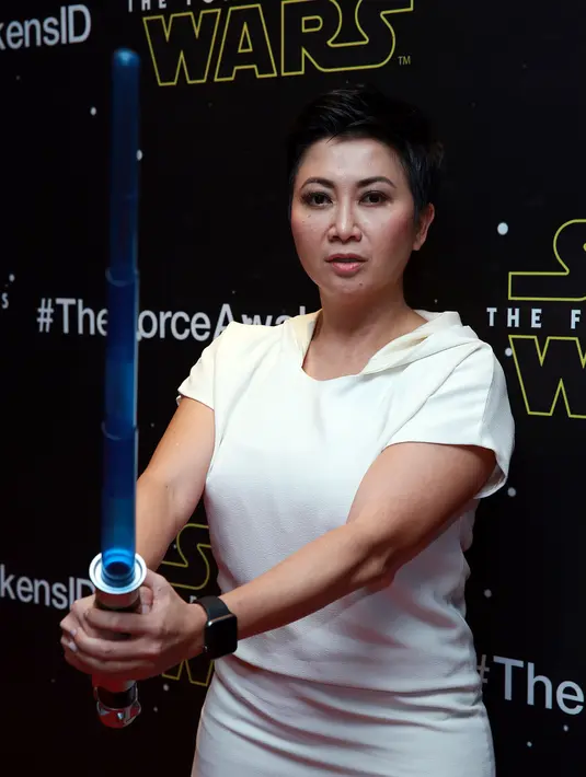 "Kalau bisa sih jangan horor. Tapi apa saja lah. Saya enggak pernah ingin ini atau itu. Menikmati saja setiap peran yang dikasih," pungkas Indy Barends. (Deki Prayoga/Bintang.com)