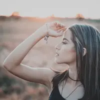 Pusing nggak sih menghadapi mantan yang belum move on dan terus menghubungimu? (Foto: unsplash.com/Marcelo Matarazzo)