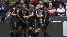 Penyerang Arsenal, Gabriel Jesus (kiri tengah) berselebrasi dengan rekan setimnya setelah mencetak gol ke gawang West Ham United selama pertandingan lanjutan Liga Inggris di stadion London di London, Minggu, 16 April 2023.(AP Photo/Kirsty Wigglesworth)
