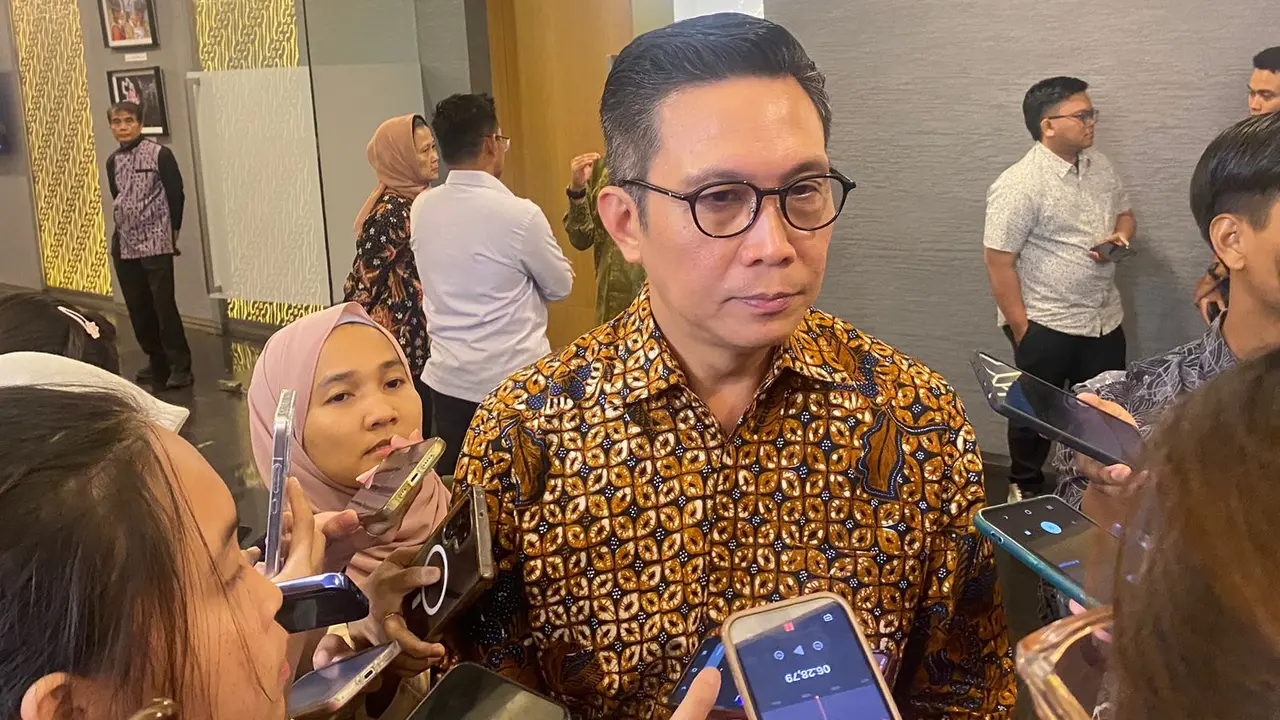 Pelaksana tugas Direktur Utama PT Bursa Efek Indonesia, Jeffrey Hendrik