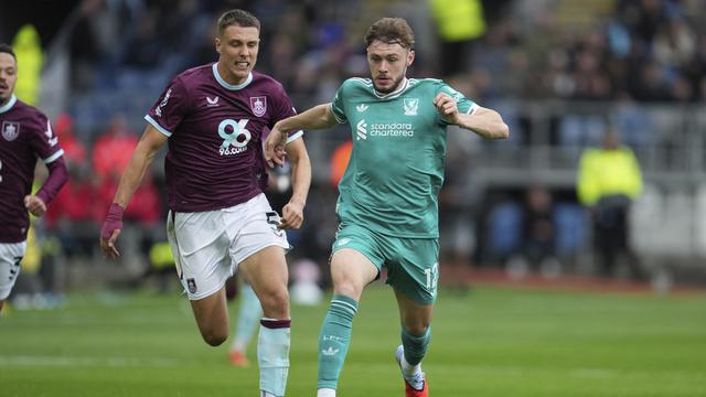 Aksi bek Liverpool Conor Bradley di laga lawan Burnley di matchday 4 Premier League 2025/2026 di Turf Moor, Minggu (14/09/2025). (AP Photo/Jon Super).