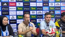 Jean-Paul van Gastel dan Jop van der Avert memberikan keterangan pers. (Bola.com/Ana Dewi)