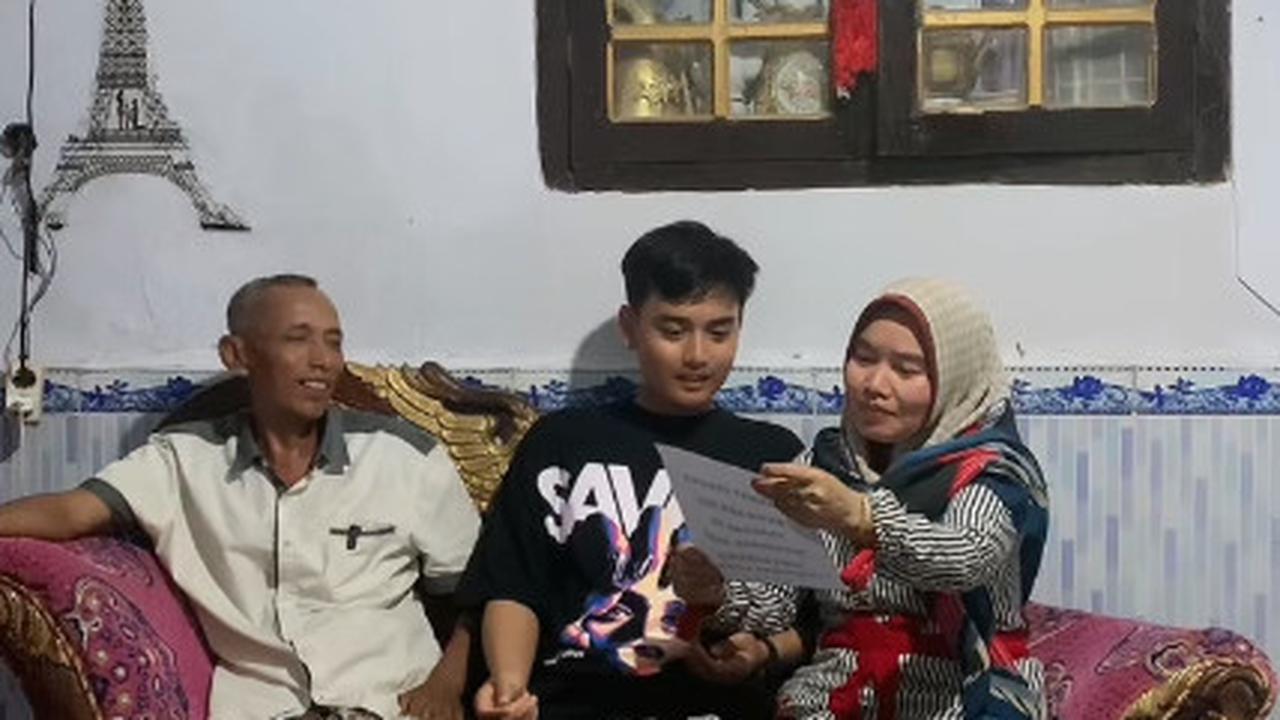Penuh Kebahagiaan, Momen Pria Beri Kejutan Umrah untuk Kedua Orang Tuanya Ini Bikin Haru Warganet