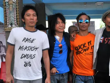 Slank akan menggelar konser bertajuk "Drugs Free Asia-Afrika", Potlot, Duren Tiga, Jakarta Selatan, Senin (13/4/2015). Rencananya konser akan digelar di Monas pada Minggu (19/4). (Liputan6.com/Panji Diksana)