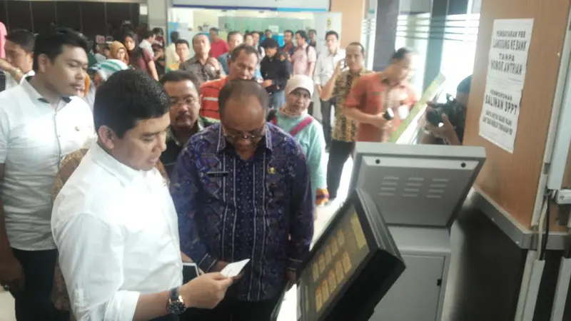 Sidak Dispenda Bogor, Menteri Yudi Minta Layanan Dipercepat