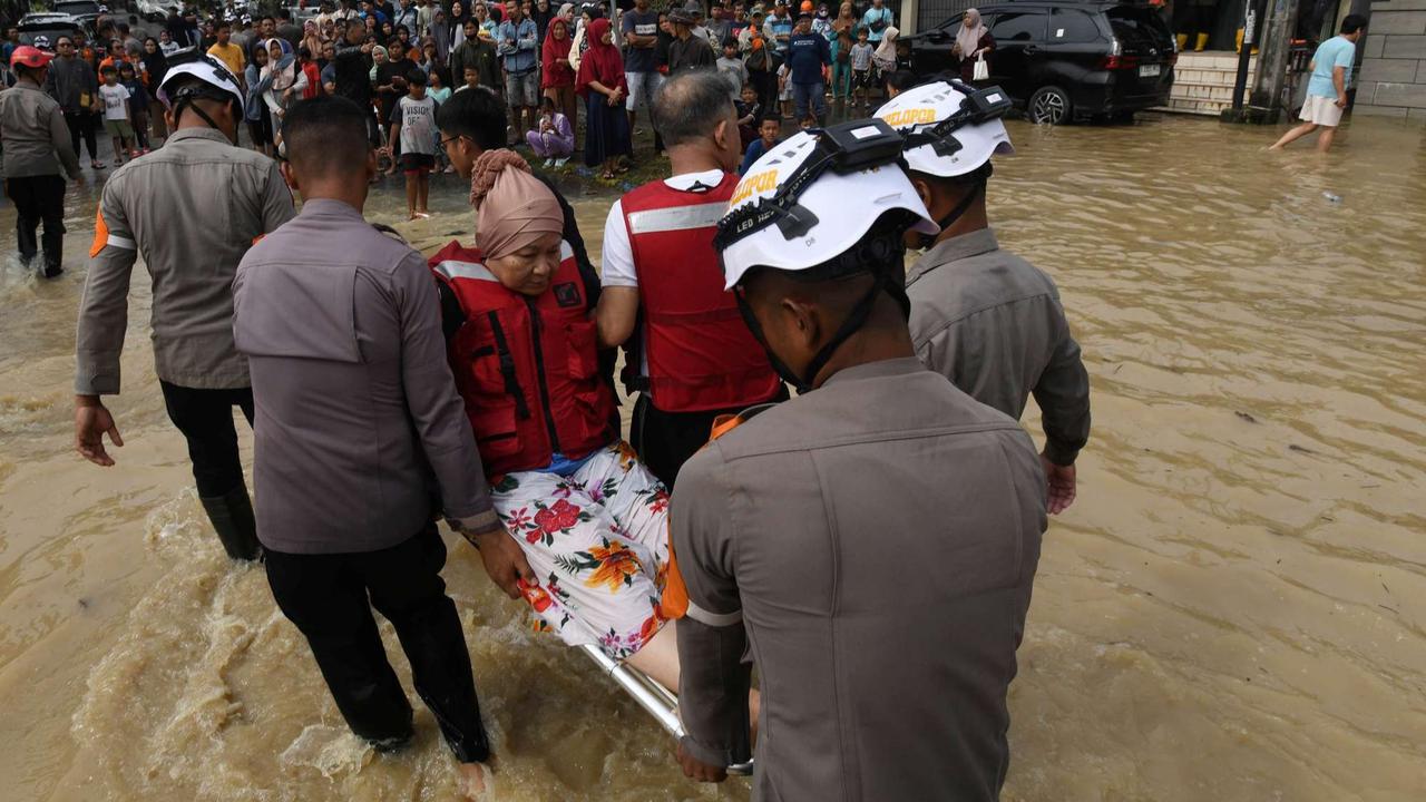 Banjir di Vila Nusa Indah Bogor