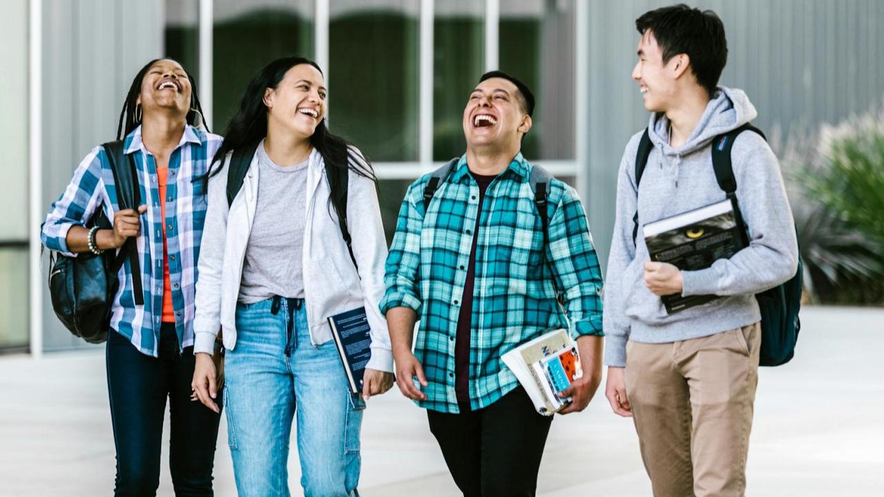 Mahasiswa di 10 Universitas Ini Merasa Bahagia