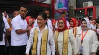 Ibu Negara Iriana Joko Widodo didampingi istri Wakil Presiden Jusuf Kalla, Mufidah Kalla berkunjung ke Lampung Selatan. (Istimewa)