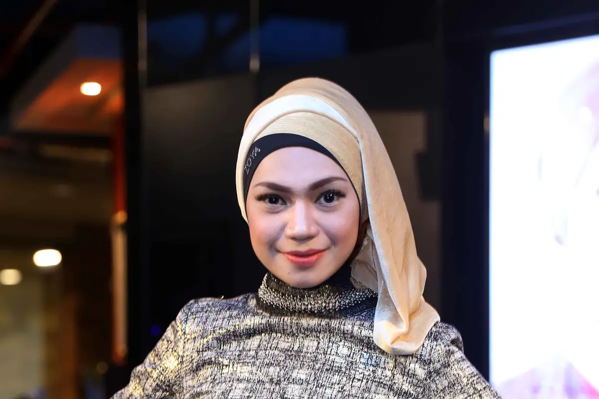 [Bintang] Indah Nevertari