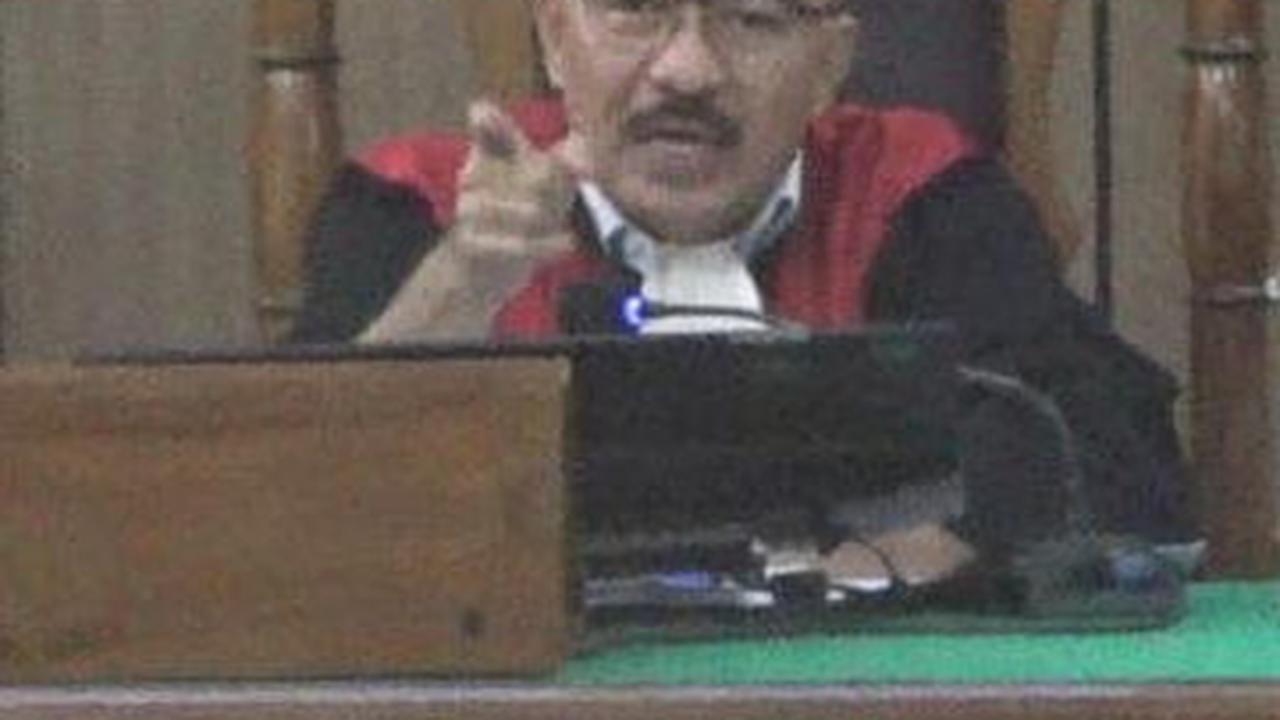 Profil Khamozaro Waruwu, Hakim yang Rumahnya Terbakar saat Tangani Kasus Korupsi di Medan