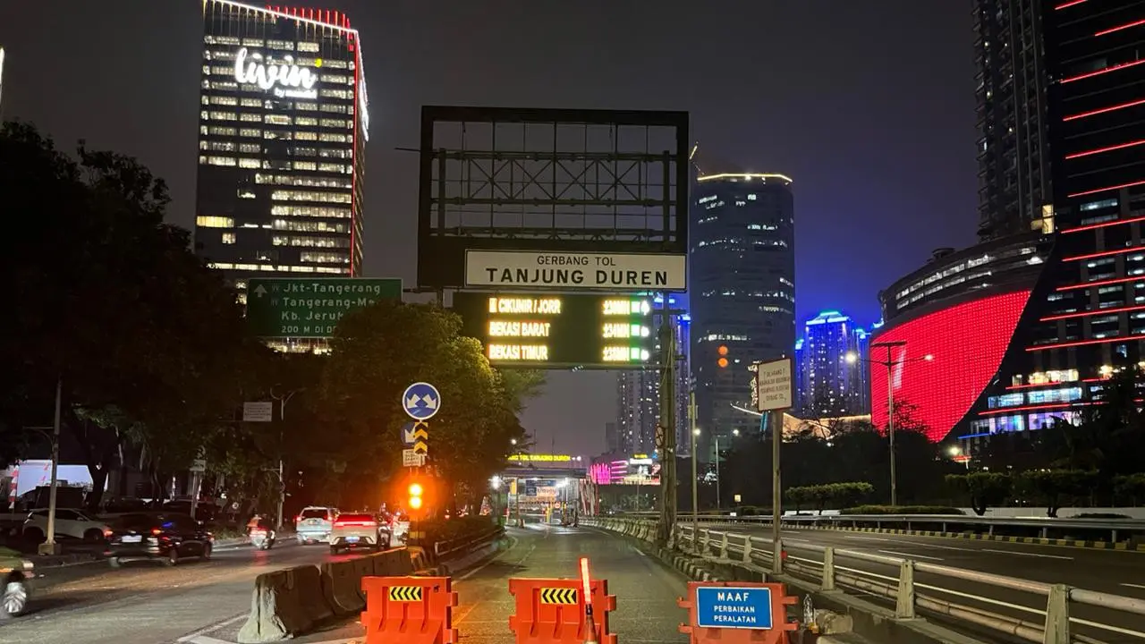 Jasa Marga juga menutup sementara transaksi di 10 gerbang tol (GT), salah satunya GT Tanjung Duren. (Foto: Jasa Marga)