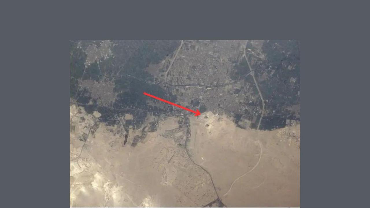 <b>Piramida Giza&nbsp;</b>