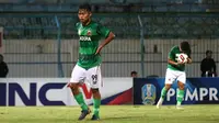Penyerang sayap Madura United, Kevy Sahertian. (Bola.com/Aditya Wany)