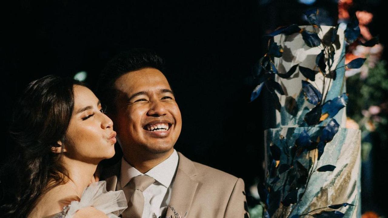 [Fimela] Joshua Suherman dan Clairine Clay