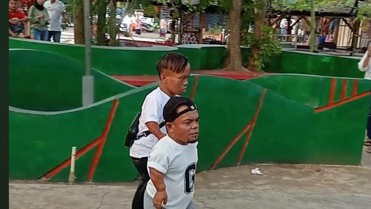 Momen Keseruan Ucok Baba ketemu dengan Acil Content Creator di Taman Anggur Kukulu Subang