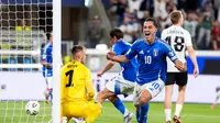 Selebrasi Giacomo Raspadori usai&nbsp;mencetak gol di laga Timnas Italia vs Timnas Estonia di matchday 5 Grup I Kualifikasi Piala Dunia 2026 zona Eropa di Gewiss Stadium, Sabtu (06/09/2025). (Fabio Ferrari/LaPresse via AP)