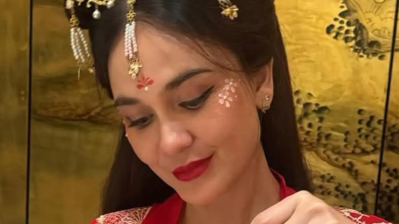 Potret Luna Maya saat Girl Trip ke China