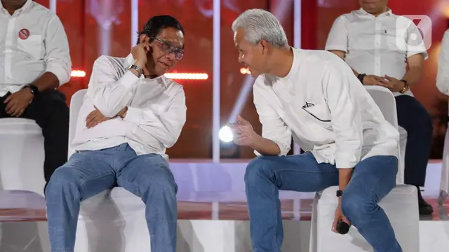 Ganjar Pranowo dan Mahfud MD