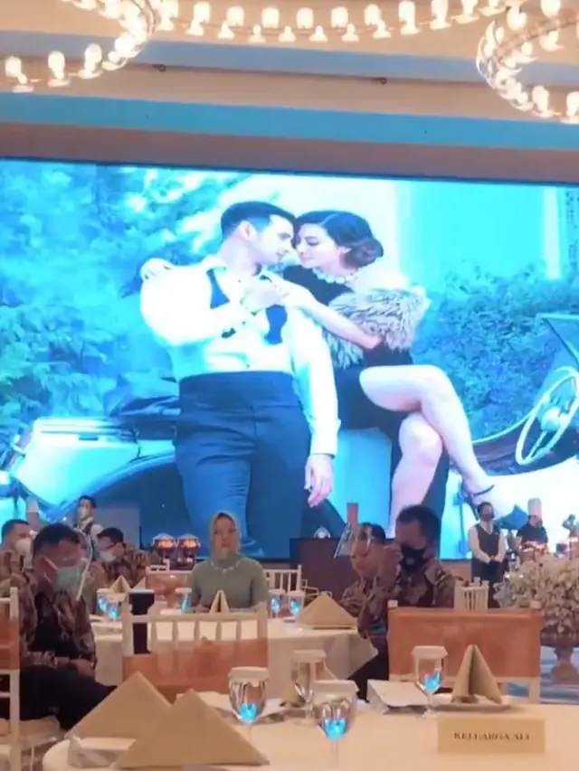 Momen Tunangan Ali Syakieb dan Margin Winaya. (Sumber: Instagram/lukman.onel)