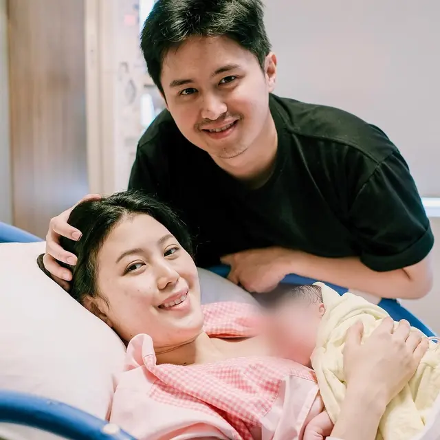 6 Potret Gio MasterChef Dampingi Istri Melahirkan, Clairine Clay Datang Menjenguk