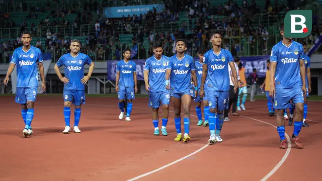 Foto: Wajah Lesu Pemain PSIM Yogyakarta Usai Babak Belur Dihajar FC Bekasi City di Liga 2