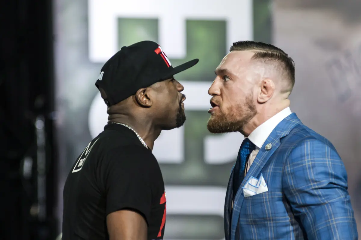 Floyd Wayweather dan Conor McGregor