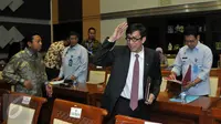 Menkumham Yasonna Laoly saat berada di Ruang Komisi III untuk membahas anggaran Kementerian Hukum dan HAM bersama Komisi III, Jakarta, Kamis (17/9/2015). (Liputan6.com/Johan Tallo)