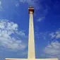 Tugu Monumen nasional terakhir kali dibersihkan pada 1992 lalu. Kini, Monumen tersebut kembali dibersihakn sejak 5 hingga 18 Mei 2014 (Liputan6.com/Miftahul Hayat)