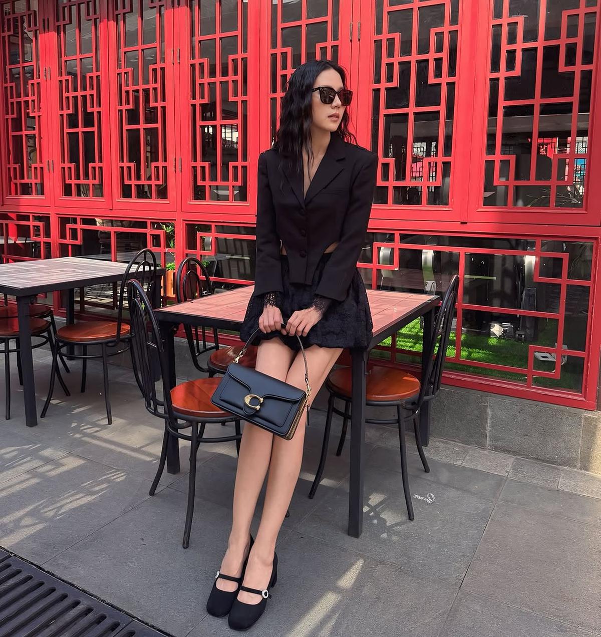 Potret Terbaru Agnes Jennifer yang Punya Kaki Jenjang dan Body Goals Impian Semua Orang