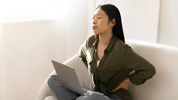 Kenali Skoliosis, Lordosis, dan Kifosis Gangguan Tulang Belakang yang Sering Terabaikan