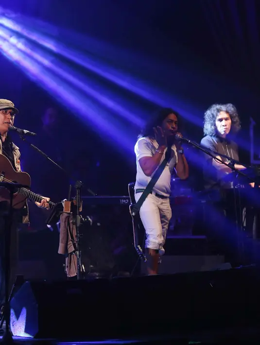 Iwan Fals ingin membantu upaya pemberantasan korupsi melalui musik yang memang menjadi bidangnya dan ia pun meminta Abraham dan Bambang menuliskan syair untuknya. (Nurwahyunan/Bintang.com)