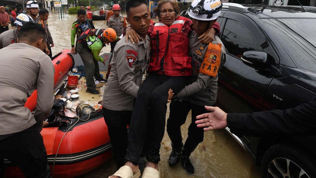 Banjir di Vila Nusa Indah Bogor