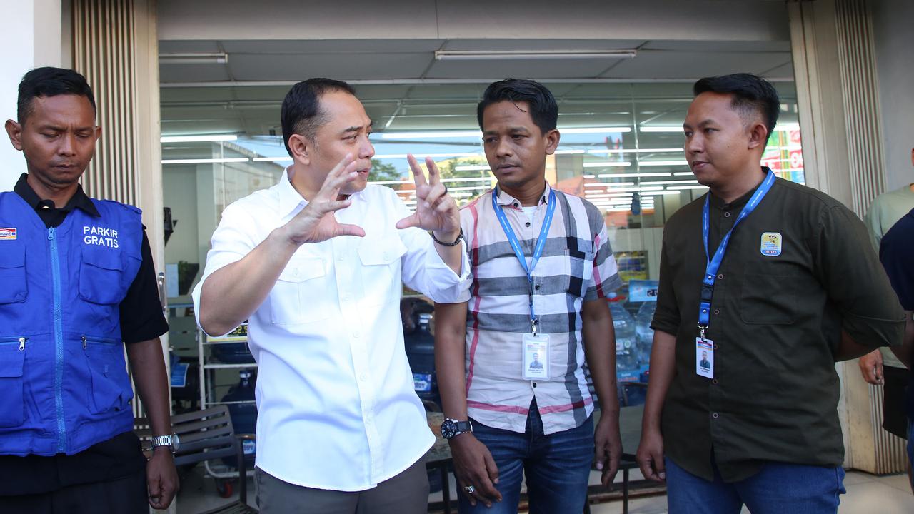 Alasan Wali Kota Surabaya Segel Parkiran Minimarket yang Tak Sediakan Juru Parkir Resmi