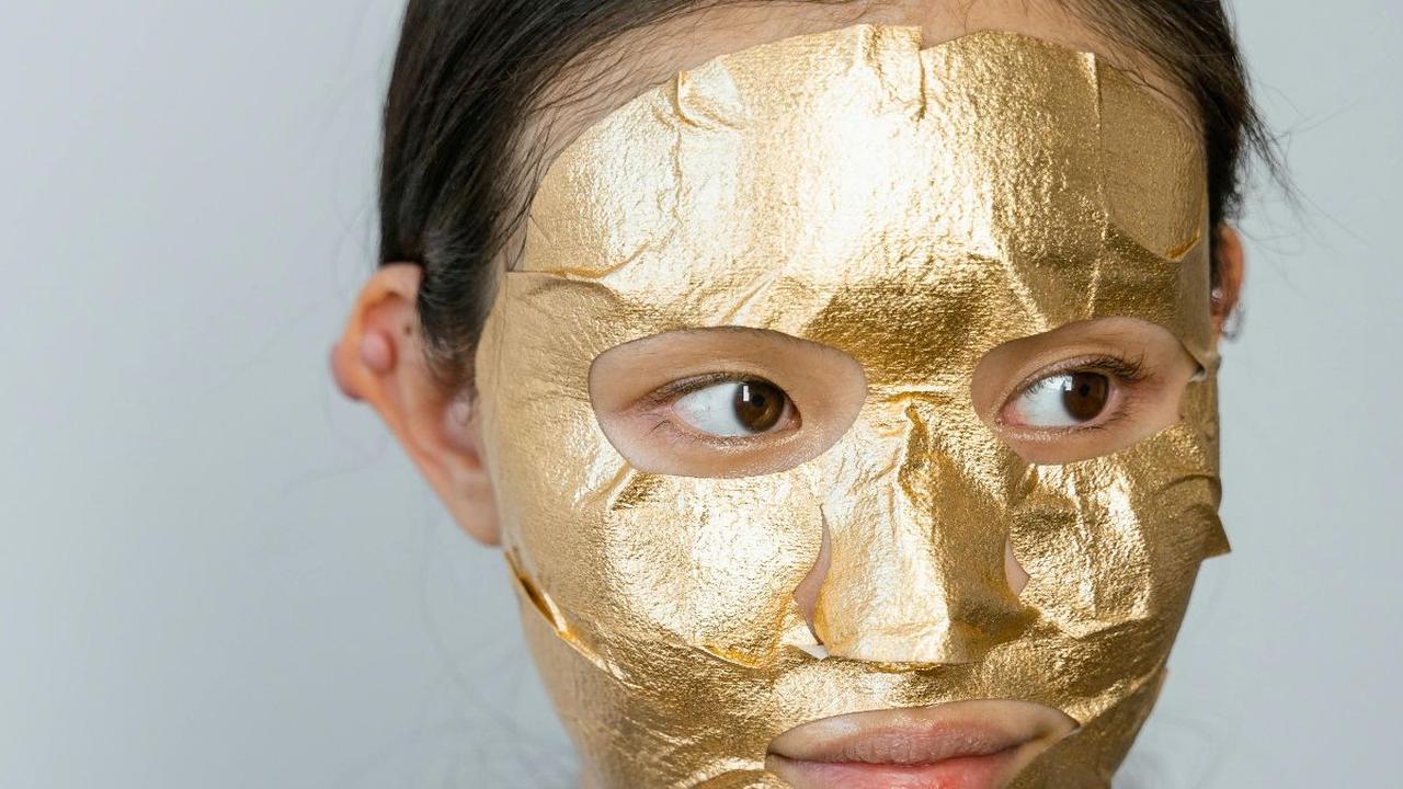 <b>Panduan Membuat Masker Anti-Aging dari Bahan Alami</b><br>