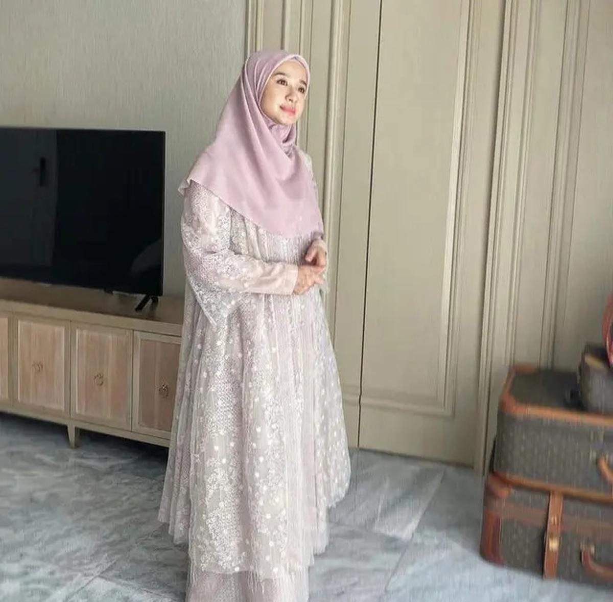 7 Potret Artis yang Putuskan Berjilbab Syar'i, Cantik Mempesona bak Bidadari