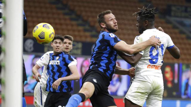 FOTO: Skriniar Bawa Inter Milan Taklukkan Atalanta di San Siro