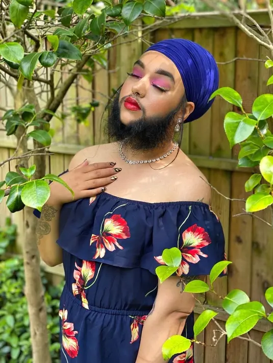 Kini ia berusaha untuk mencari pasangan hidup dan ia juga mengaku jika dirinya panseksual, di mana tidak peduli dengan orientasi seksusal ataupun gender pasangan. (Foto: Instagram/ @HarnaamKaur)